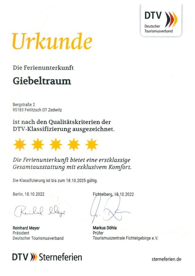 Chalet-Ferienwohnung Giebeltraum, 115 Qm, Wellness/Fitness/Sauna - Bergroedelhof Feilitzsch Kültér fotó