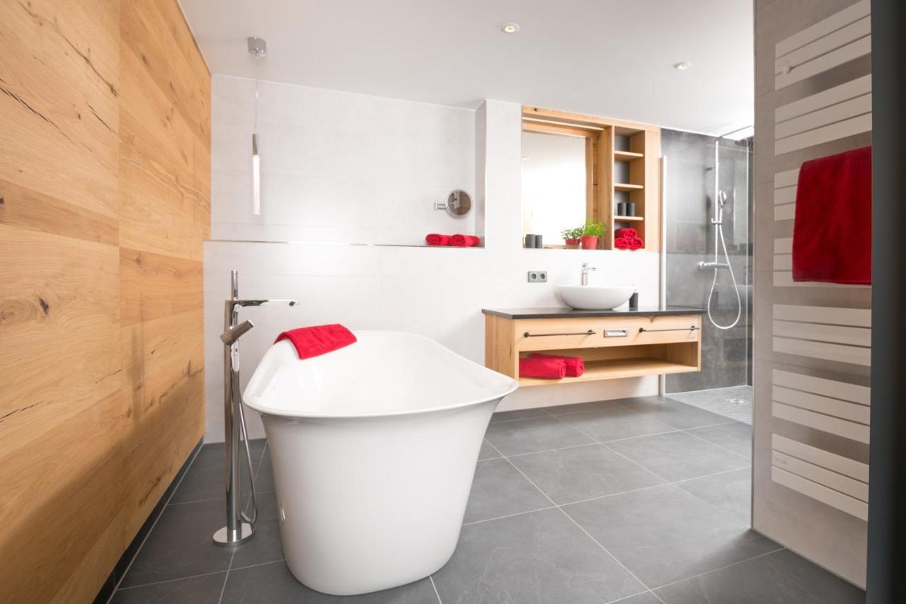 Chalet-Ferienwohnung Giebeltraum, 115 Qm, Wellness/Fitness/Sauna - Bergroedelhof Feilitzsch Kültér fotó