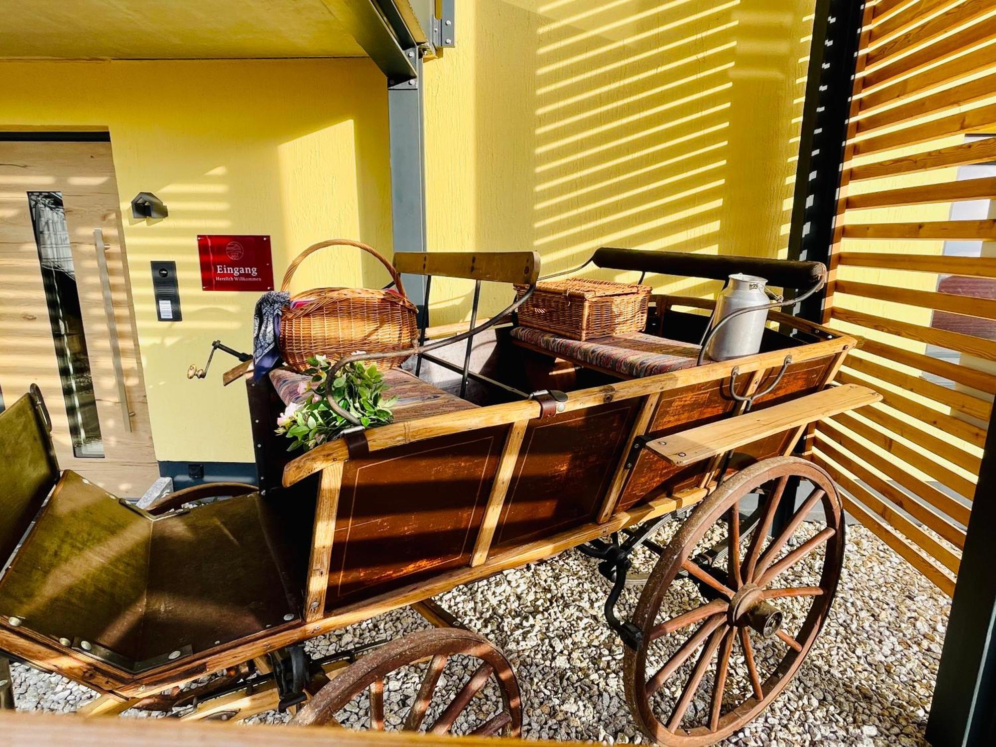 Chalet-Ferienwohnung Giebeltraum, 115 Qm, Wellness/Fitness/Sauna - Bergroedelhof Feilitzsch Kültér fotó